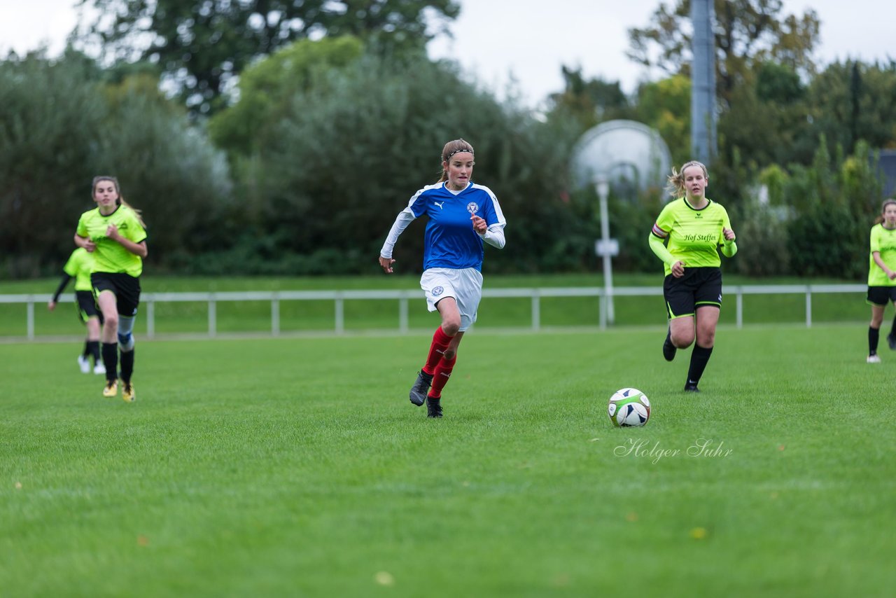 Bild 257 - B-Juniorinnen TSV Schoenberg - Holstein Kiel : Ergebnis: 0:23